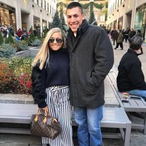 Meet your Posher, Dom